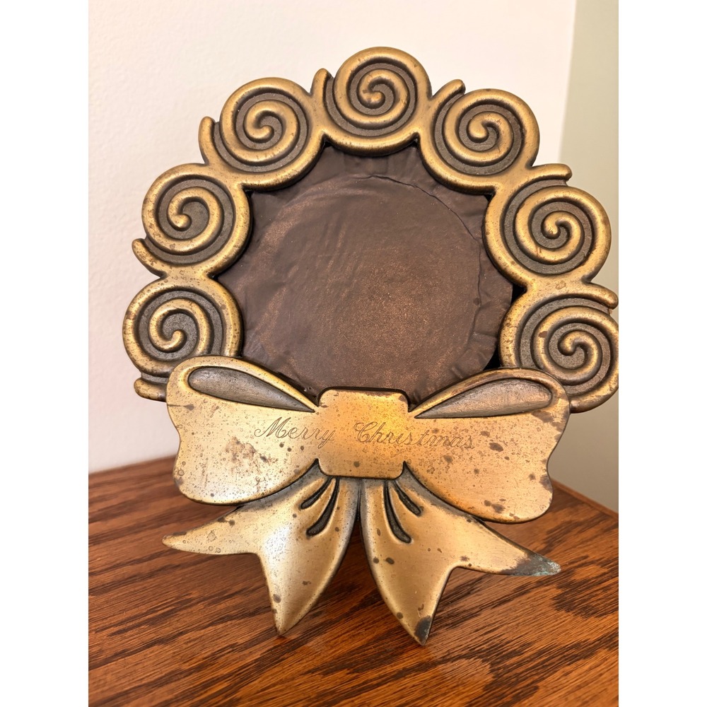 Vintage Brass Merry Christmas Wreath Picture Frame Bow Scrollwork 3in Round